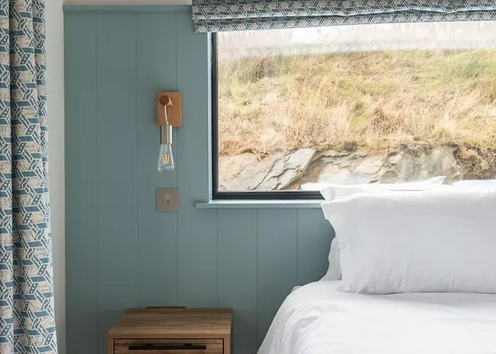 Leenan At Houses, Pollan Bay *